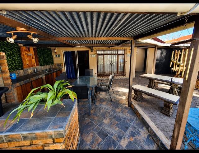4 BEDROOM HOUSE FOR SALE IN VANDERBIJLPARK SE 7